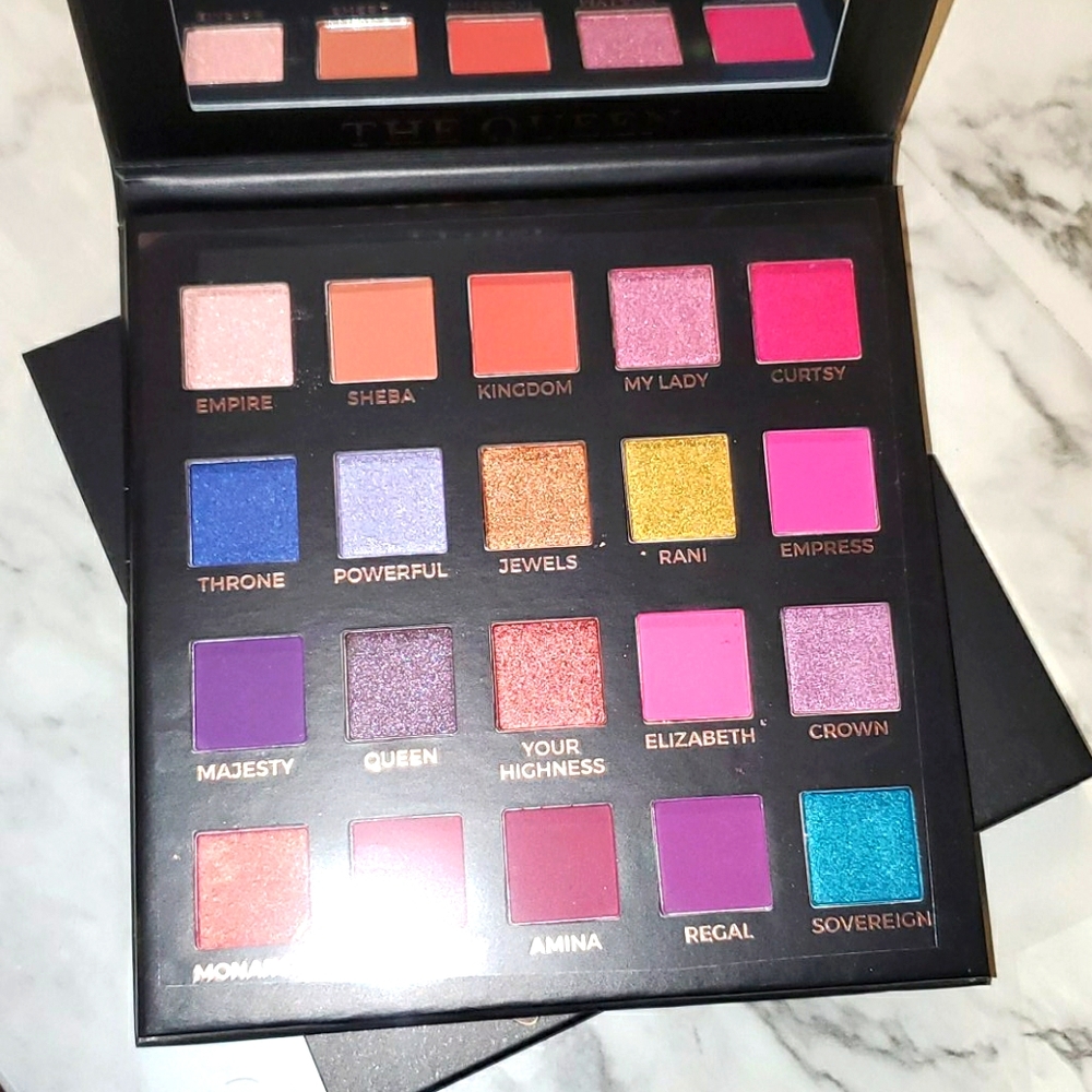 🌺HP🌺 ELOISE BEAUTY THE QUEEN EYESHADOW PALETTE